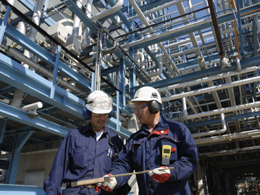 Oil-refinery-Men